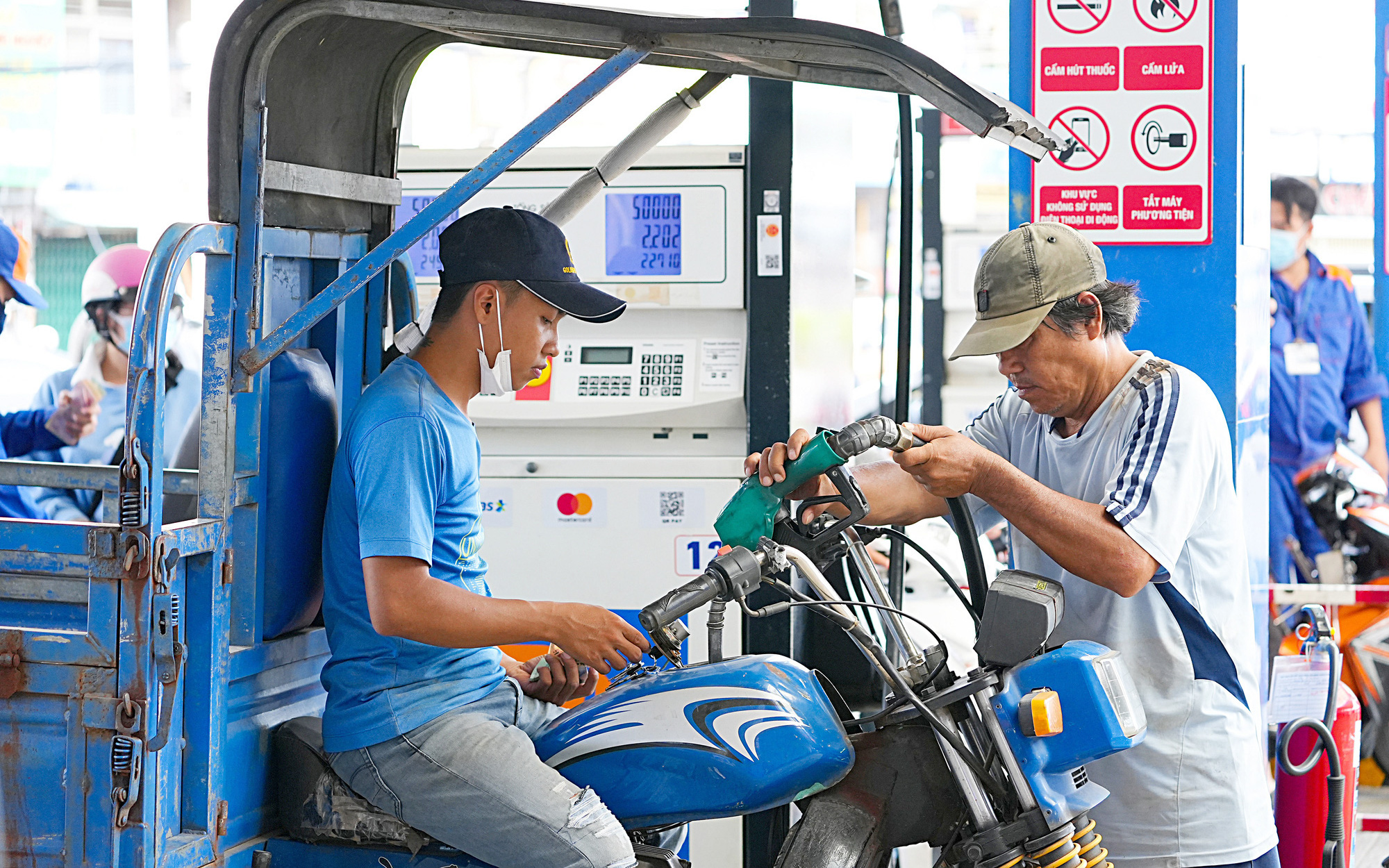 Lại đối diện chiết khấu 0 đồng, nhiều ẩn số xăng dầu cuối năm