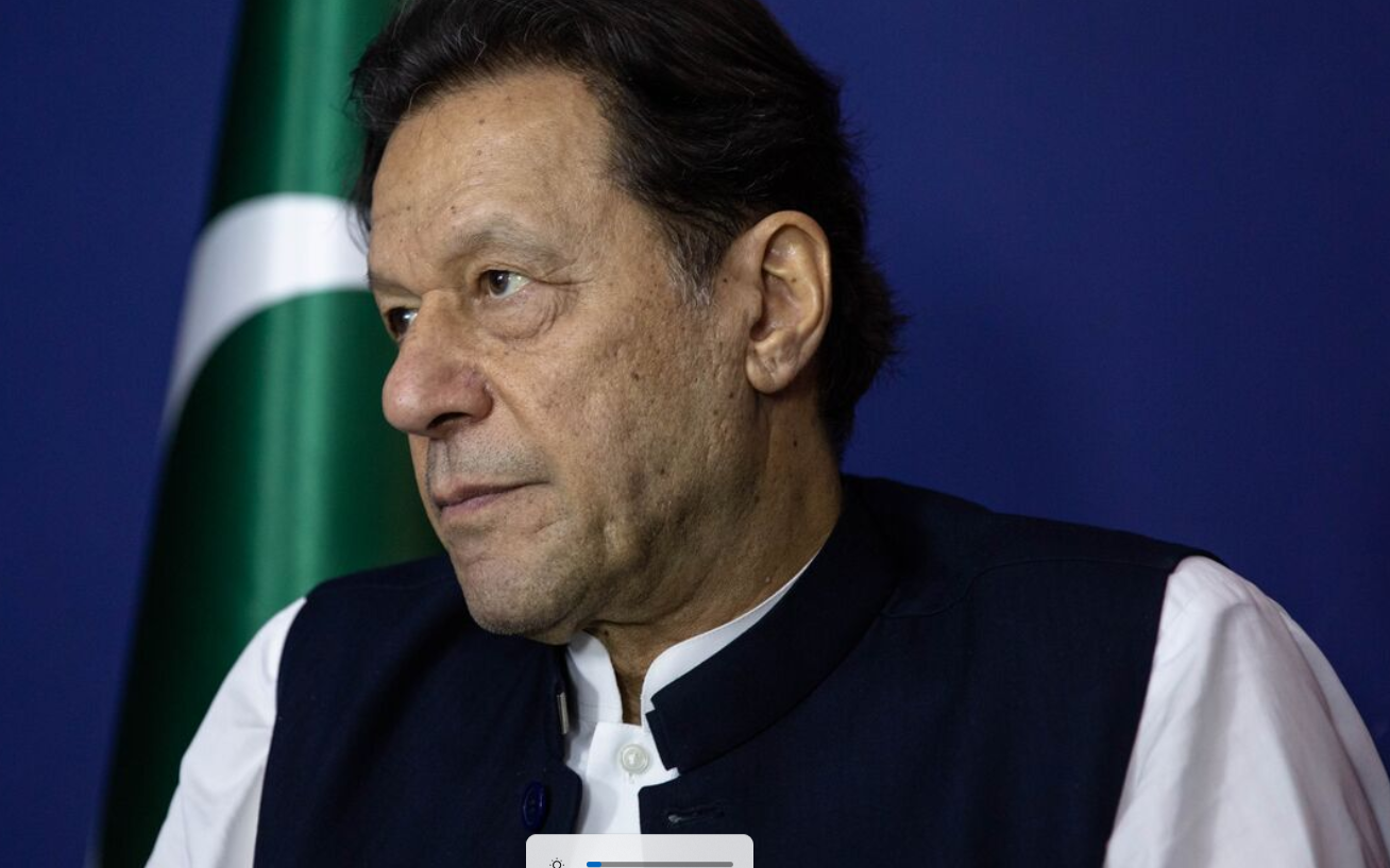 Cựu thủ tướng Pakistan nhận án 10 năm tù vì tội làm rò rỉ thư mật- Ảnh 3. Cựu thủ tướng Pakistan tố Mỹ và quân đội, bị quật ngược với tội danh mới