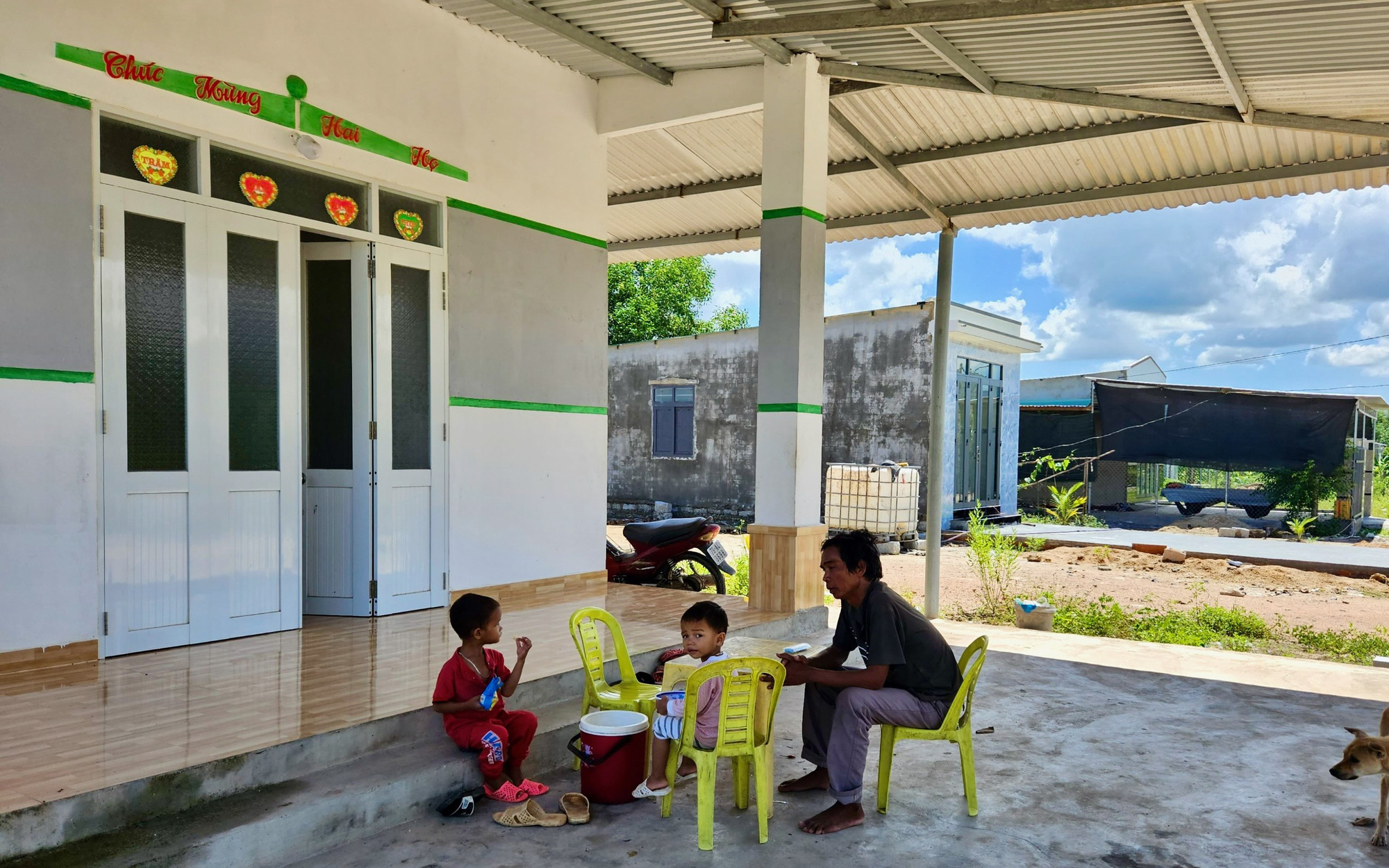 Dự án cao tốc nhưng triển khai... rùa bò - Ảnh 3. Tái định cư cao tốc Nha Trang - Cam Lâm: Dân thiếu nước sạch, không sổ đỏ