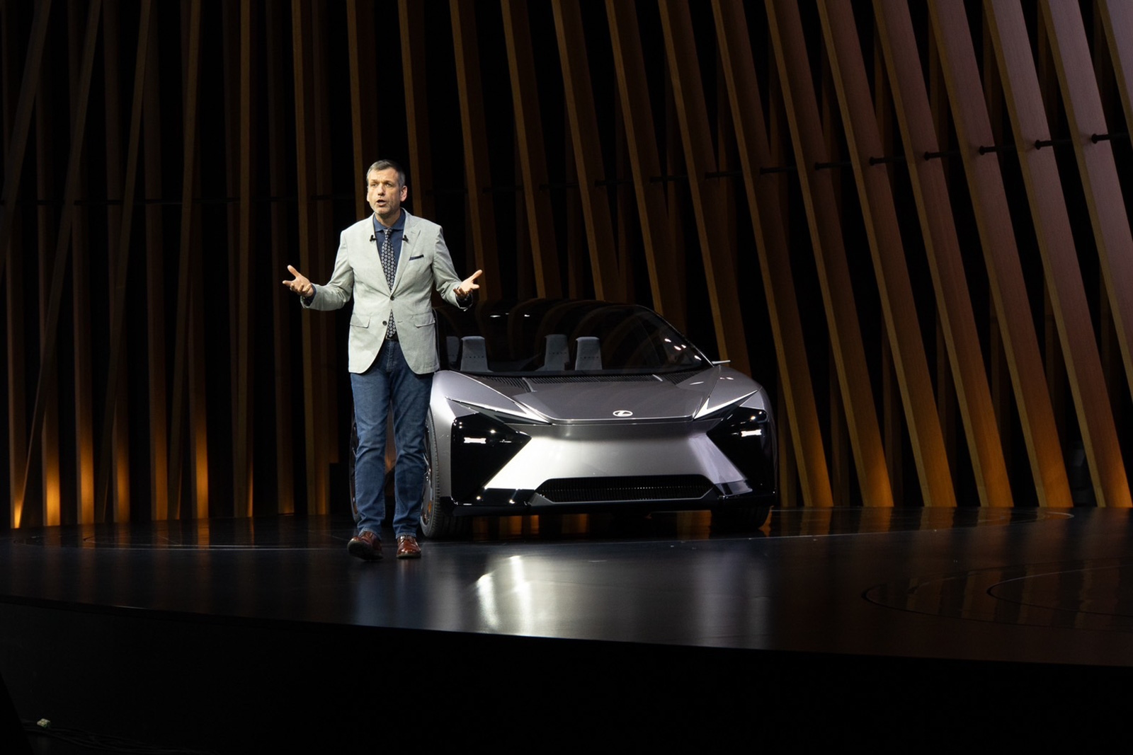 Lexus LF-ZC Concept: A preview of the new model launching in 2026, twice the size of a conventional electric car - Photo 1.