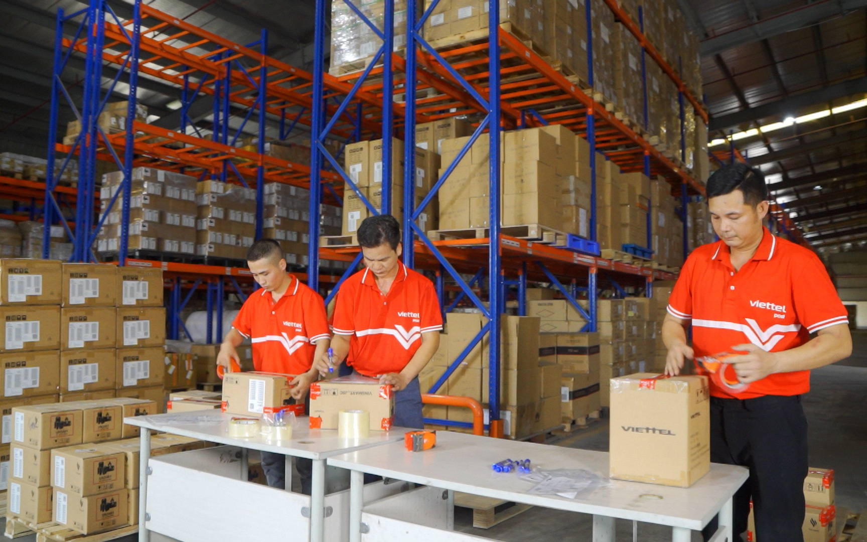 "Ông lớn" bưu chính của Vietel muốn niêm yết gần 122 triệu cổ phiếu trên sàn HoSE