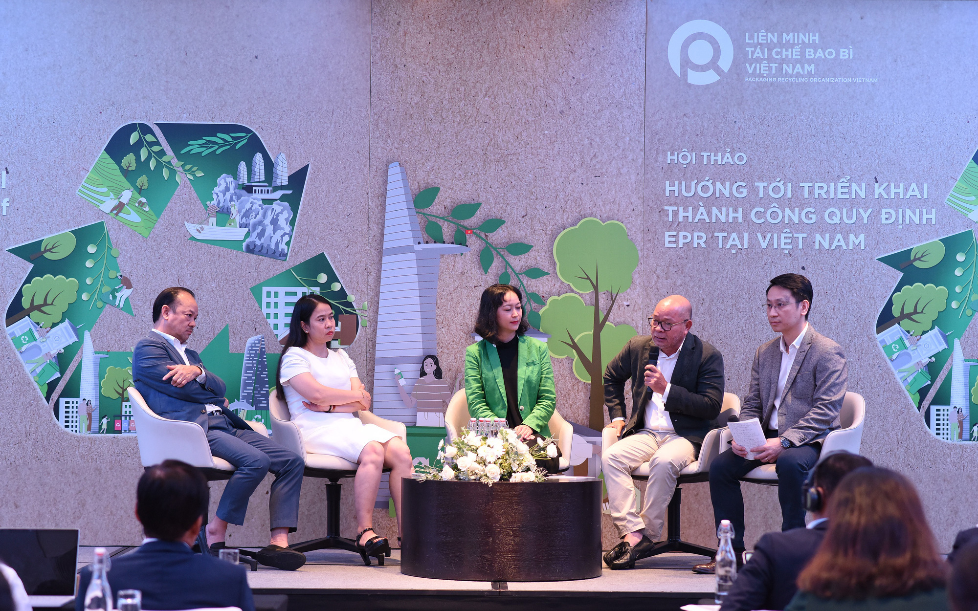 Cuộc thi Tái tạo Xanh: Biến rác thành túi xách, nhạc cụ…- Ảnh 3. Việt Nam thiếu trầm trọng các nhà máy tái chế rác