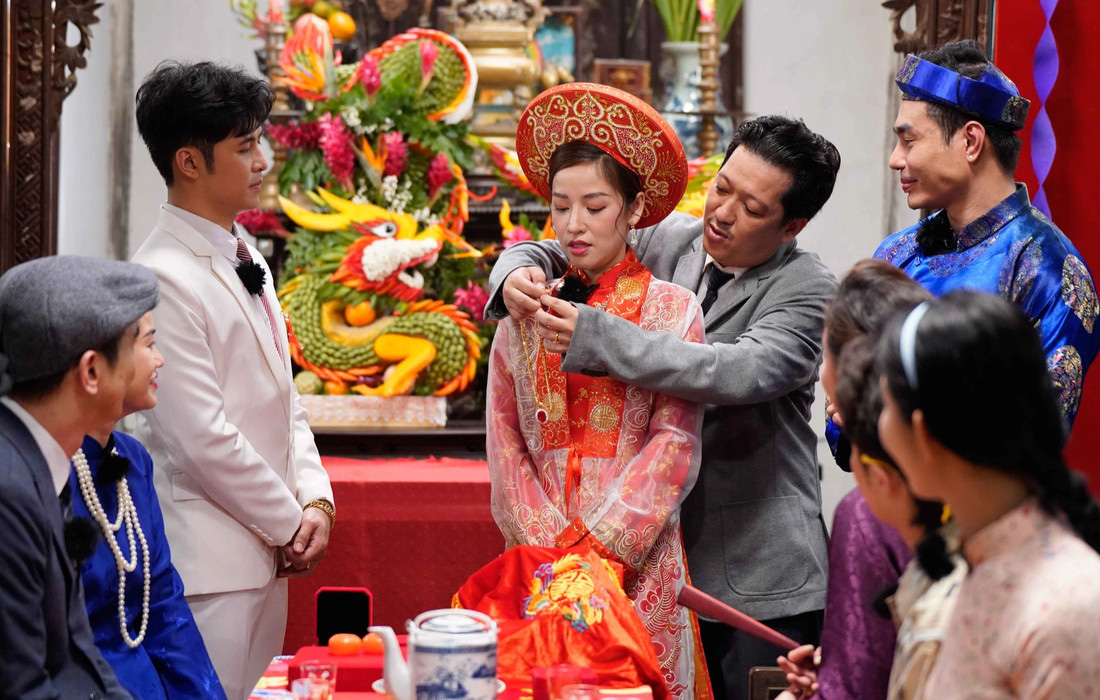 西洋の結婚式の再現に挑戦するプカ、ジン・トゥアン・キエト 