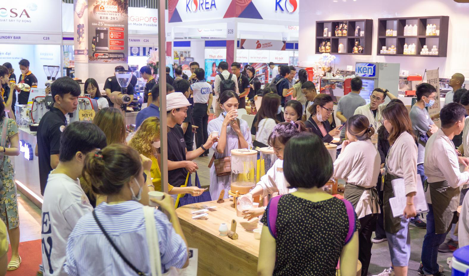 Coffee Expo 2023 quy tụ 250 thương hiệu cà phê, trà, bánh ngọt Tuổi Trẻ Online
