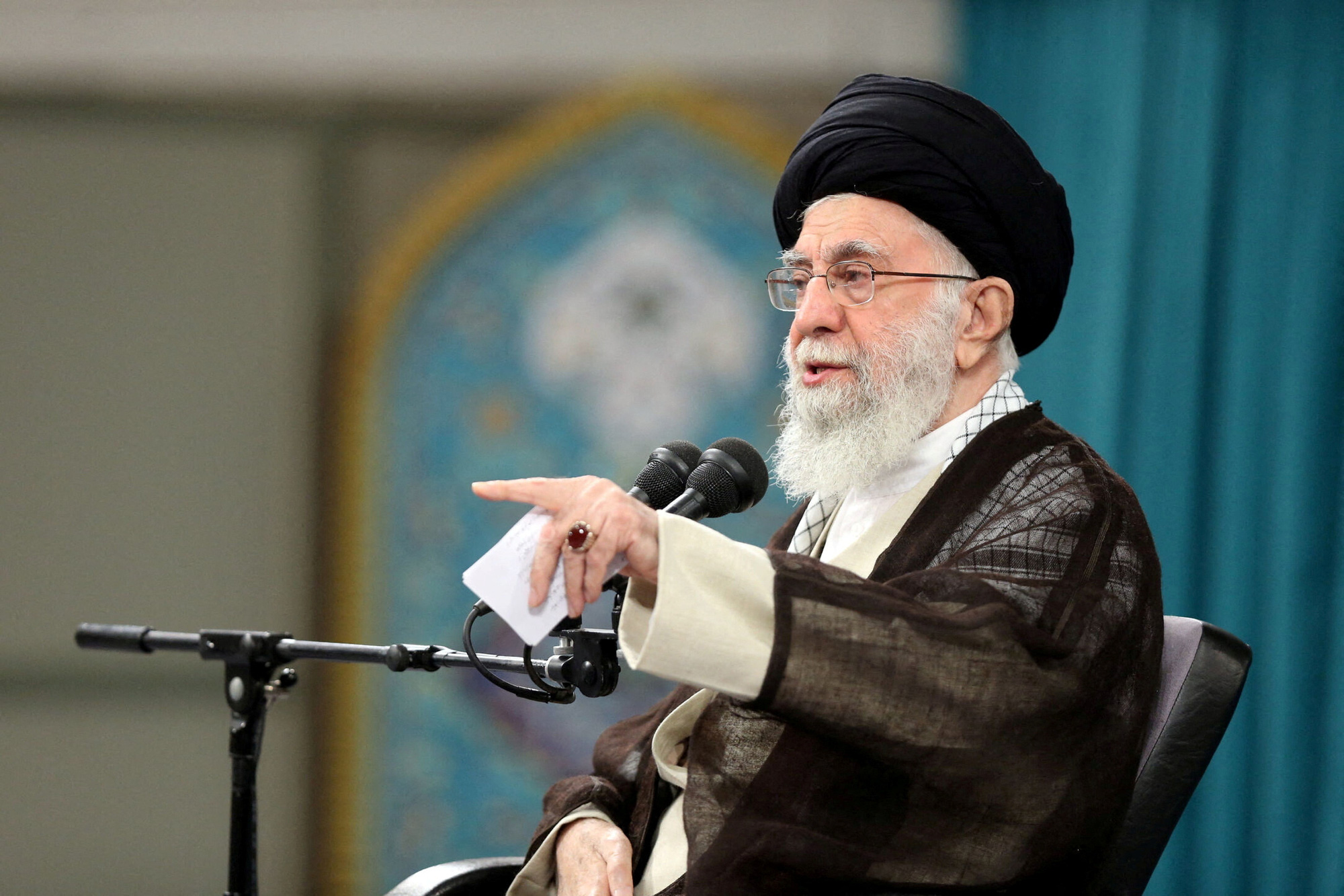 Đại giáo chủ Ali Khamenei được tăng cường bảo vệ - Ảnh 1.