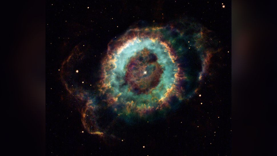 Small Ghost Nebula - Photo: NASA Small Ghost Nebula - Photo: NASA