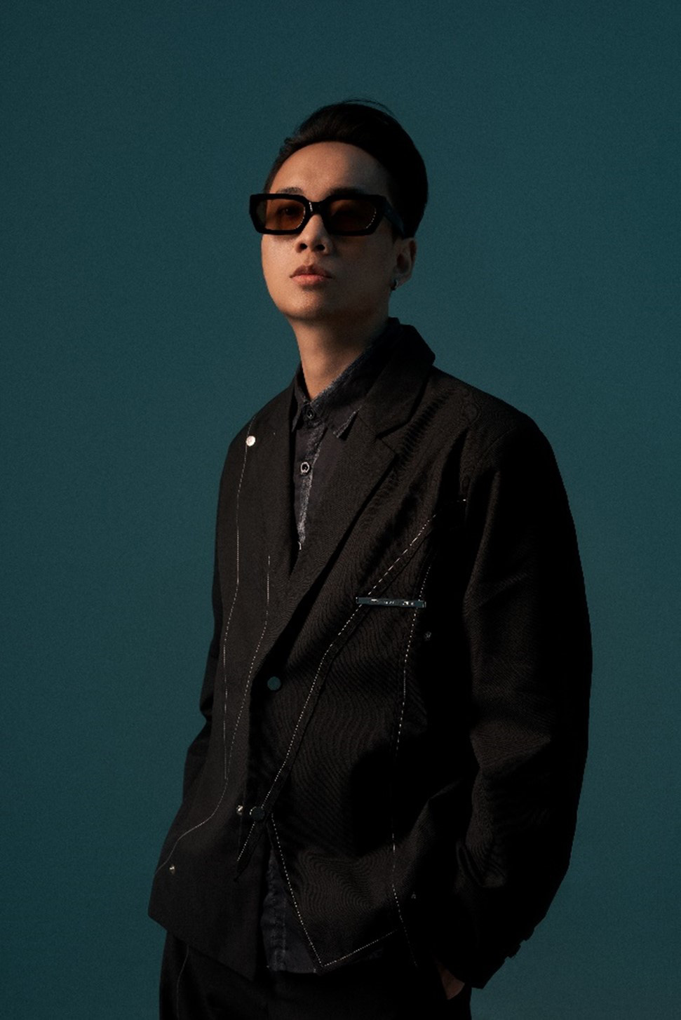 ベトナムの音楽界の著名人が 8Wonder Winter Festival でマルーン 5 で爆発します - 写真 2。 歌手 Justatee - 写真: DH