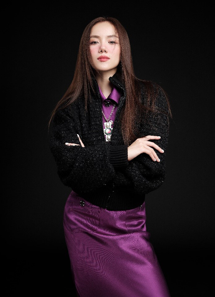 ベトナムの音楽界の著名人が 8Wonder Winter Festival でマルーン 5 で爆発します - 写真 3。 歌手フオン・リー - 写真: DH