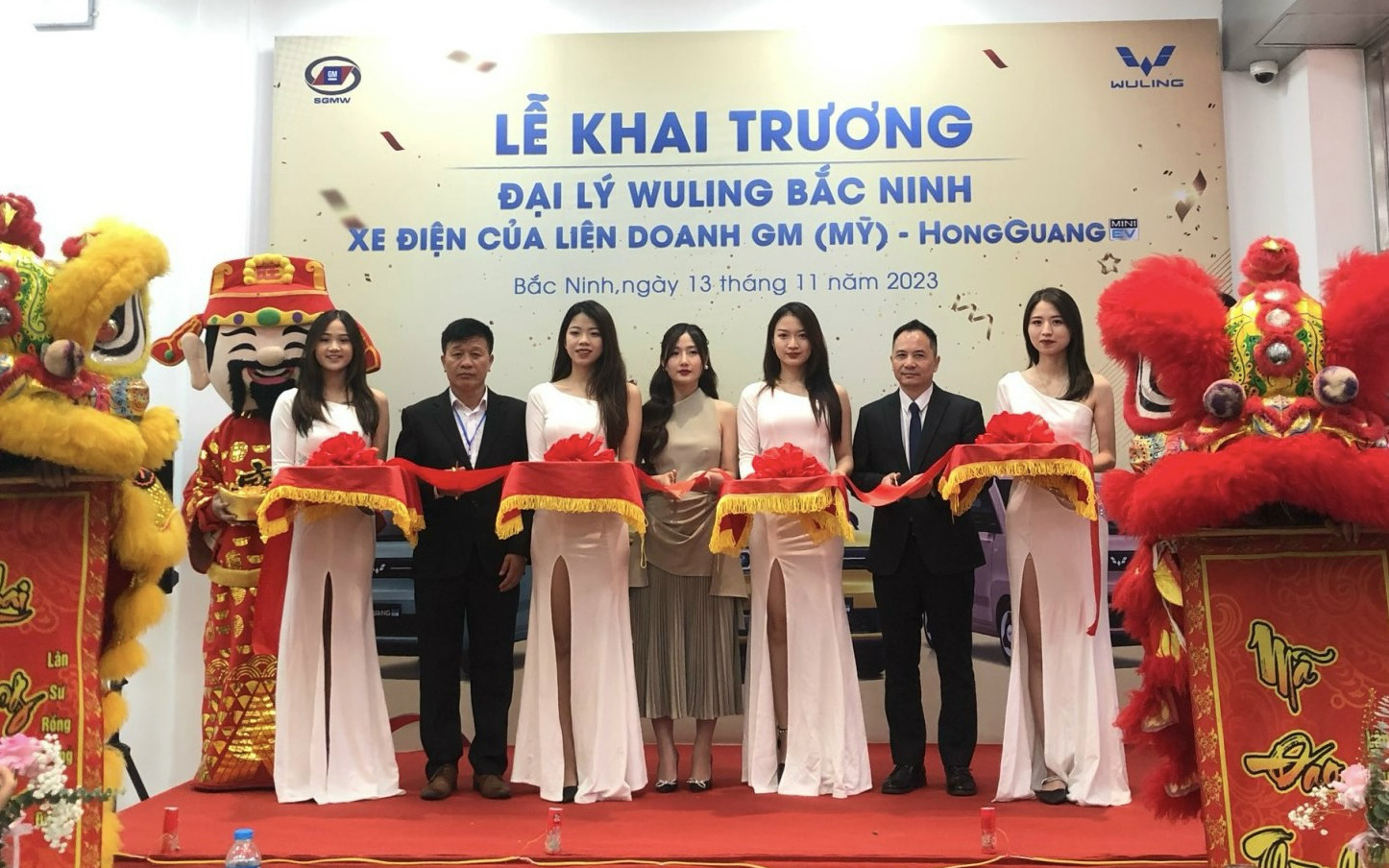 Đồng loạt mở đại lý cuối năm: Haval, Wuling áp đảo về số lượng- Ảnh 6. TMT Motors đồng loạt khai trương 21 đại lý Wuling ủy quyền trên toàn quốc