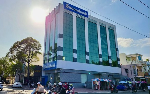Tòa tuyên án Sacombank phải trả gần 47 tỉ đồng cho khách hàng kèm lãi- Ảnh 2. Đề nghị truy tố 5 bị can là cựu cán bộ, nhân viên phòng giao dịch Sacombank Cam Ranh