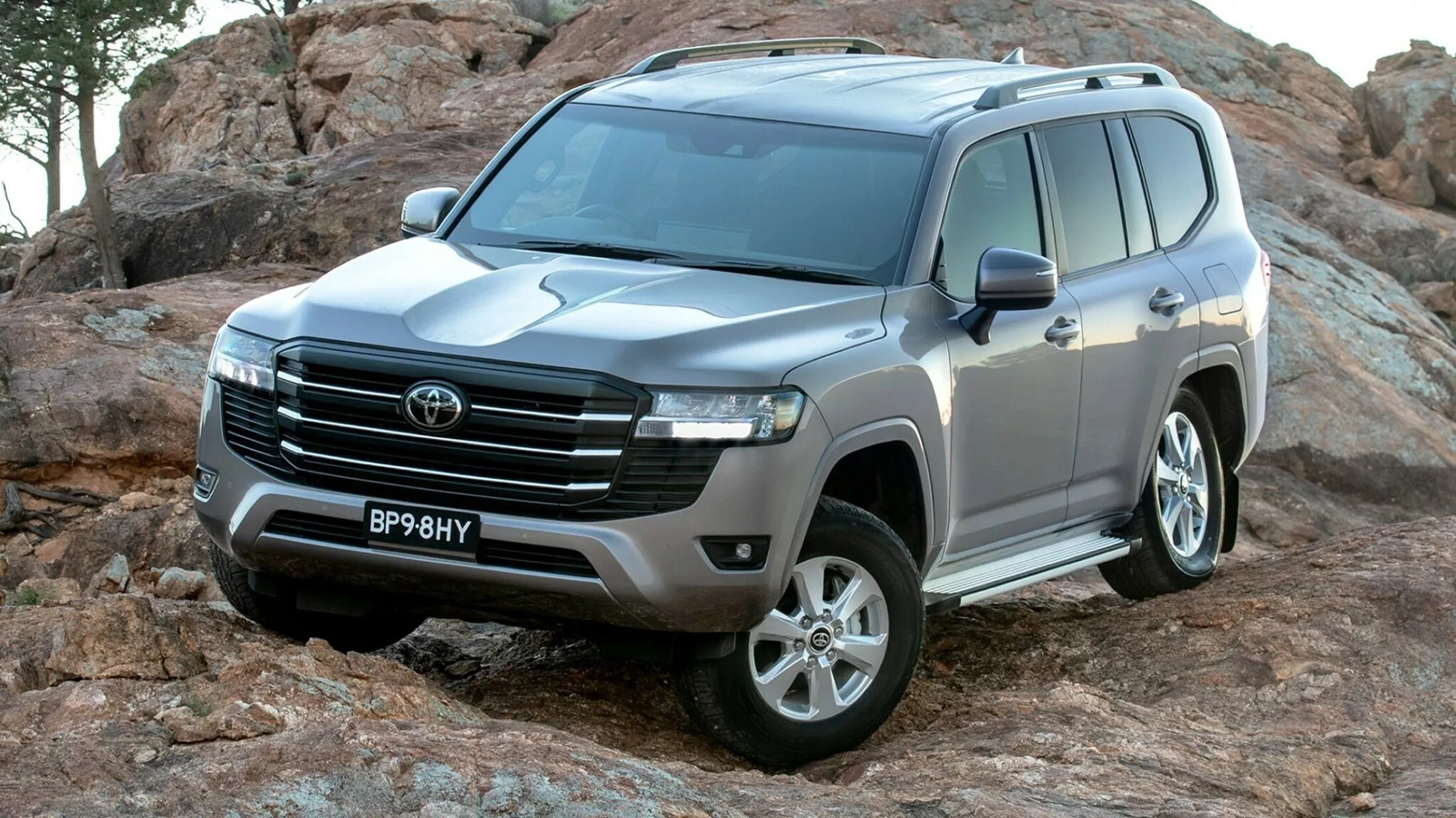 Toyota Land Cruiser may add hydrogen fuel version.  However, "When?" This is another problem - Photo: Toyota