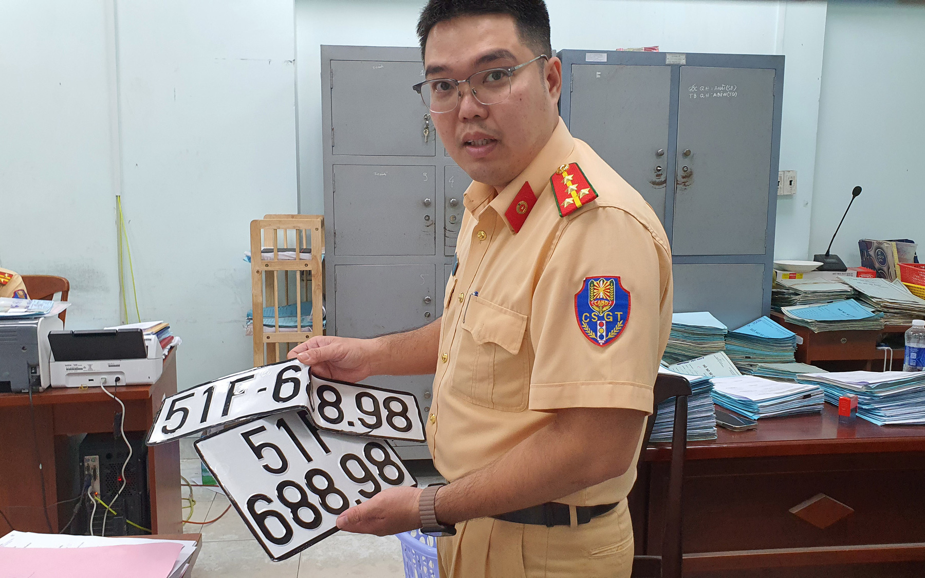 Hoang mang biển số đẹp đã định danh