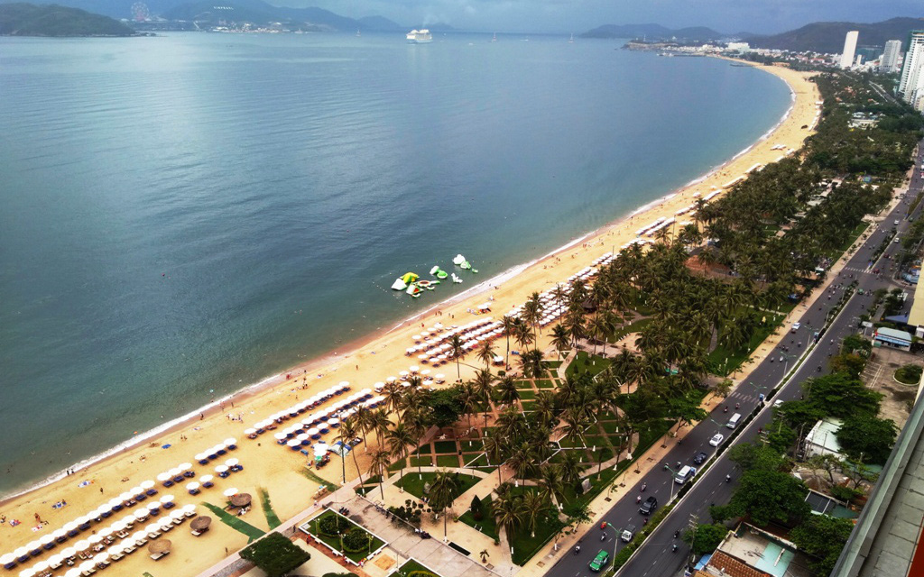 Các nhà hàng trên bãi biển Nha Trang sẽ quy hoạch lại ra sao?
