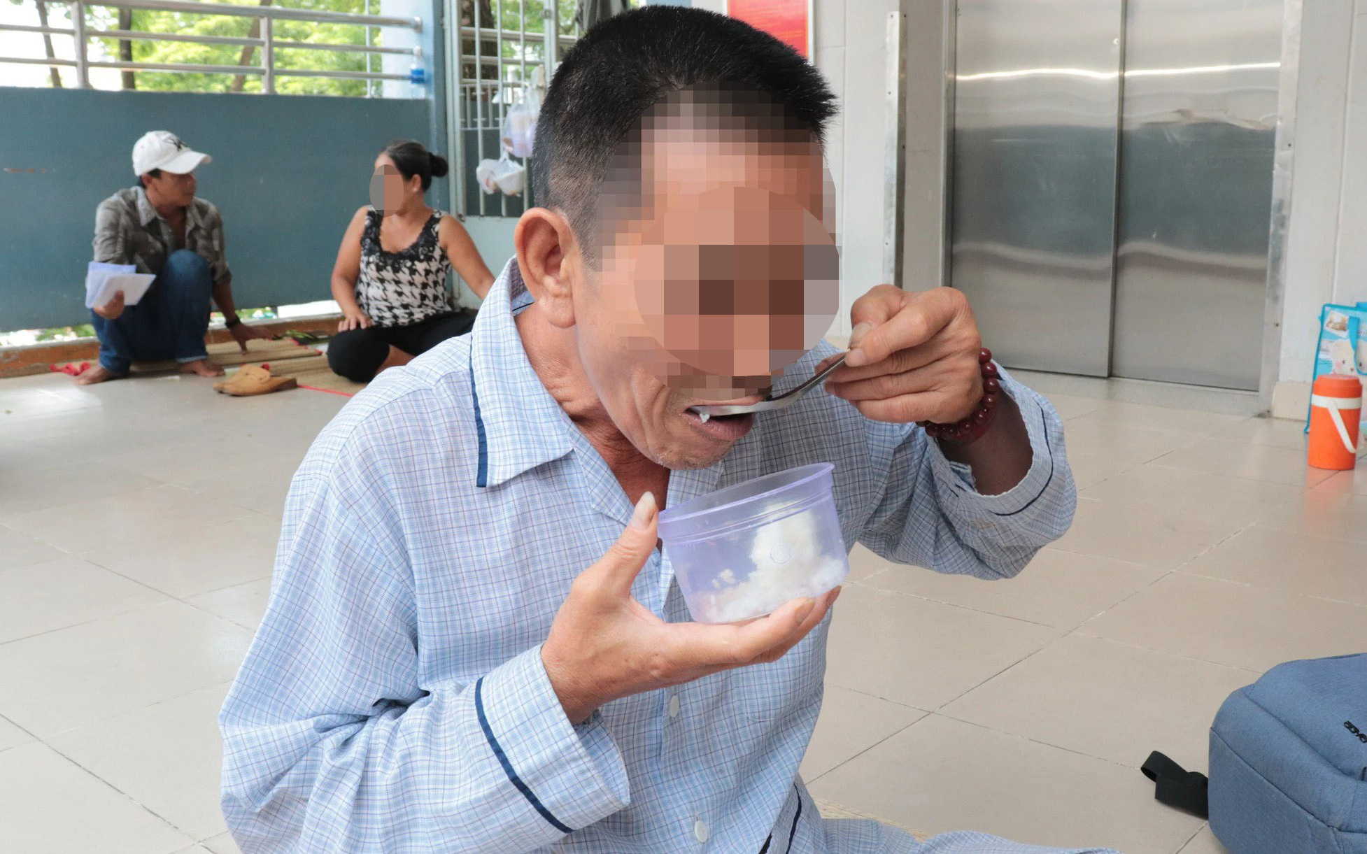 Điều gì giúp bệnh nhân ung thư khỏi bệnh dù bác sĩ trả về?- Ảnh 2. Mắc một loại ung thư nhưng kiêng ăn cả món của nhiều bệnh ung thư khác