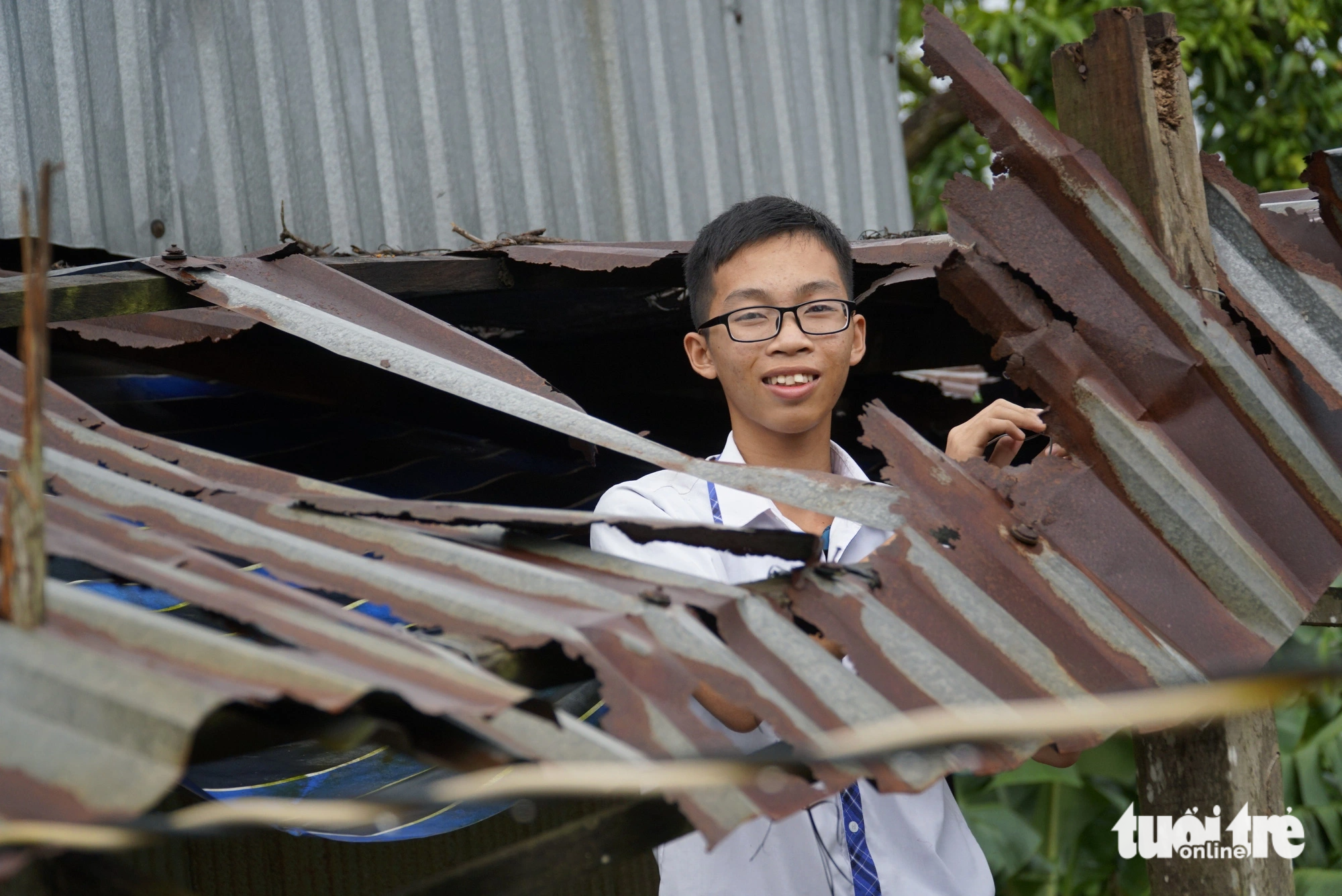The 3-year-old student lived alone in a ruined house and passed the university entrance examination, causing many people to admire him.  For 12 consecutive years, the company has been a good student.  In the 2019 national high school examination, he scored 23.6 points, passing the Data Science major at Ho Chi Minh City University of Information Technology (2019).  The small house lies in disrepair in Binh Thanh commune, Cao Lanh district, Dong Thap province.  She is also the only one home in the company – where for the past three years she has been the only one to take care of herself and find happiness and hope in studies – Photo: NGOC TAI