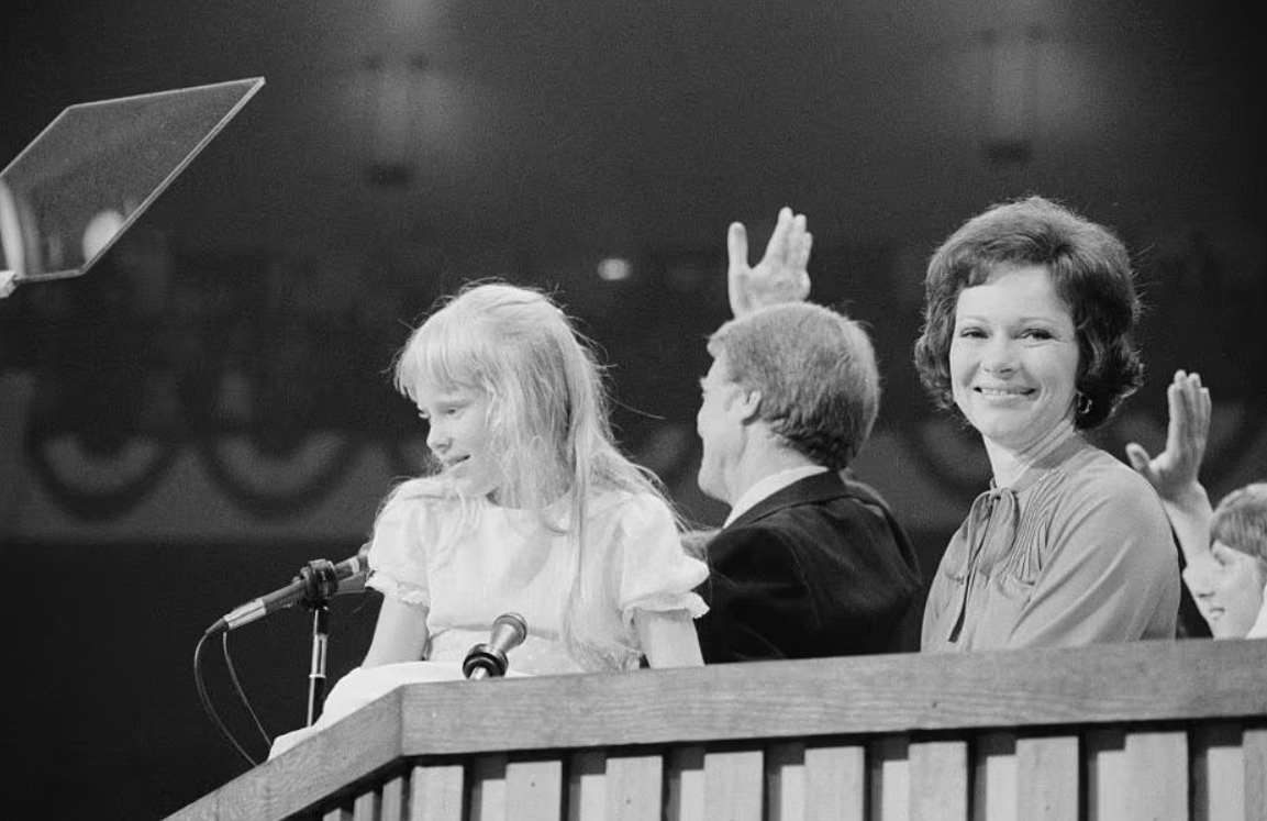 1976年、ニューヨークの民主党全国大会でのカーター夫人と夫と娘 - 写真: REUTERS