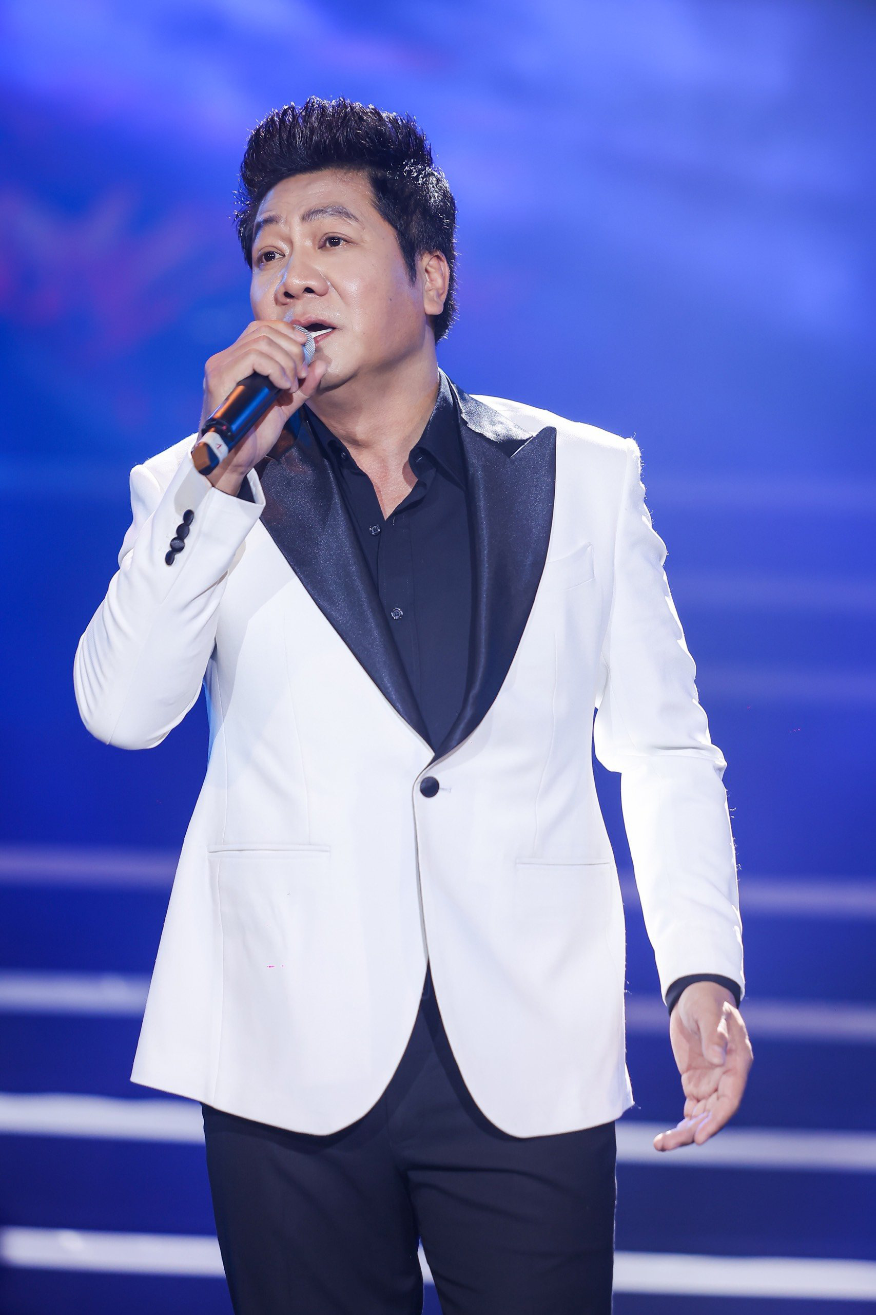 人民芸術家クオック・フン 人民芸術家クオック・フン