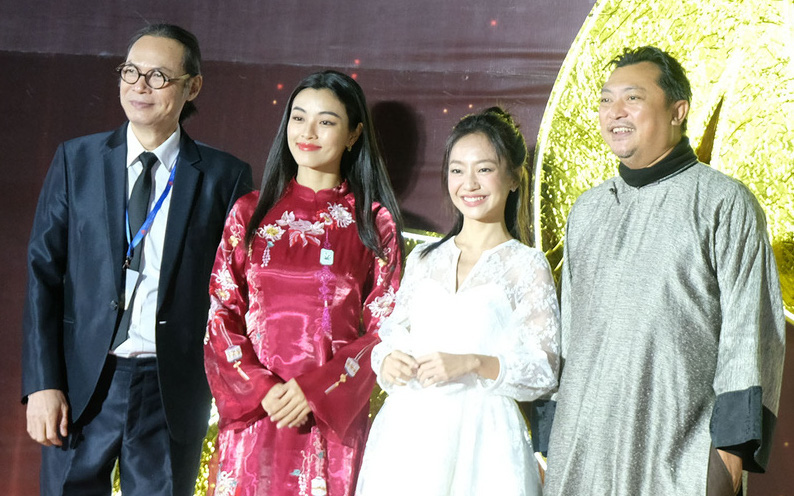 Tro tàn rực rỡ thắng 5 giải, Đất rừng phương Nam và Nhà bà Nữ trắng tay ở Liên hoan phim Việt Nam- Ảnh 22. Dàn sao đổ bộ thảm đỏ liên hoan phim, nhóm làm Đất rừng phương Nam vắng Trấn Thành