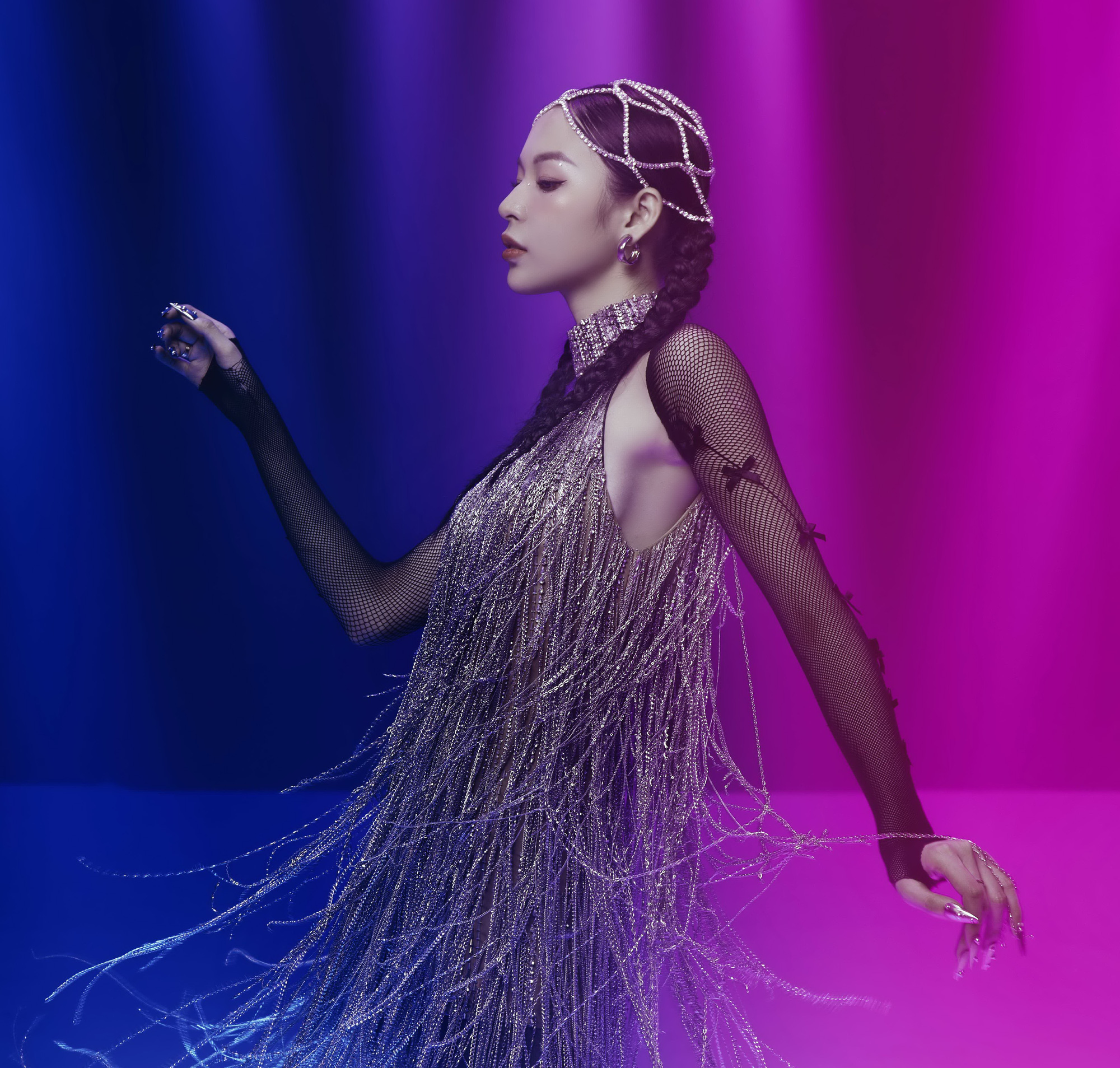 ピ・フオン・アインはダンシング・クイーンのMVを披露するために振り付けの練習に多くの時間を費やした - 写真: NVCC ピ・フオン・アインはダンシング・クイーンのMVを披露するために振り付けの練習に多くの時間を費やした - 写真: NVCC