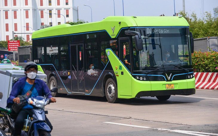 Tuyến buýt điện đầu tiên của TP.HCM có thể ngưng chạy, cần sớm nâng mức trợ giá?- Ảnh 4. Buýt điện ở TP.HCM nguy cơ phải ngừng chạy