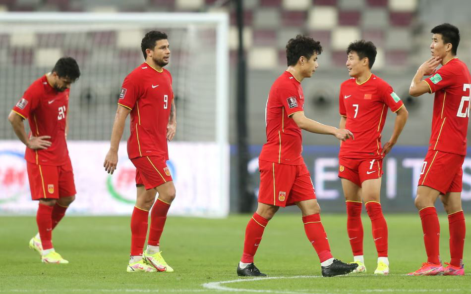 Đội tuyển Trung Quốc thất bại trước Hong Kong sau 39 năm- Ảnh 3. Sina Sports: Tuyển Trung Quốc đã tạo nên kỷ lục đáng xấu hổ trước Hàn Quốc
