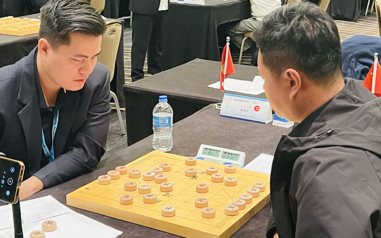 Lại Lý Huynh bảo vệ thành công huy chương vàng cờ tướng nhanh thế giới- Ảnh 2. Thua ván phụ, Lại Lý Huynh giành HCB cờ tướng thế giới