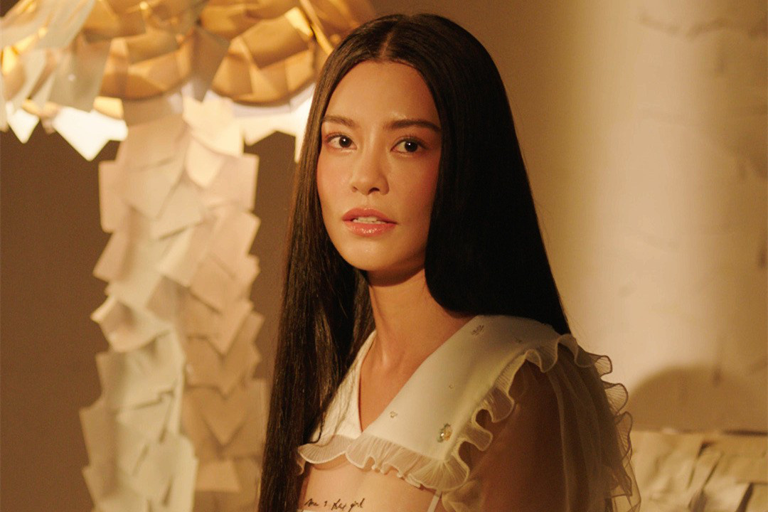 エム監督とトリン監督がブイ・ラン・フオン監督の受賞を巡る論争について語る - 写真1。 初めての映画出演にもかかわらず、印象深いブイ・ラン・フォン - 写真: DPCC