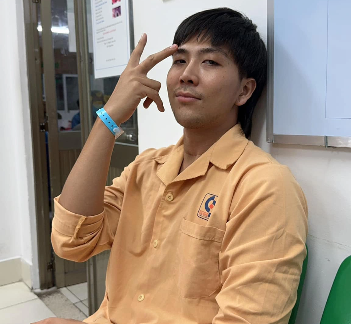 クアン・ソンは常に楽観的な精神を維持している - 写真: Facebook のキャラクター クアン・ソンは常に楽観的な精神を維持している - 写真: Facebook のキャラクター