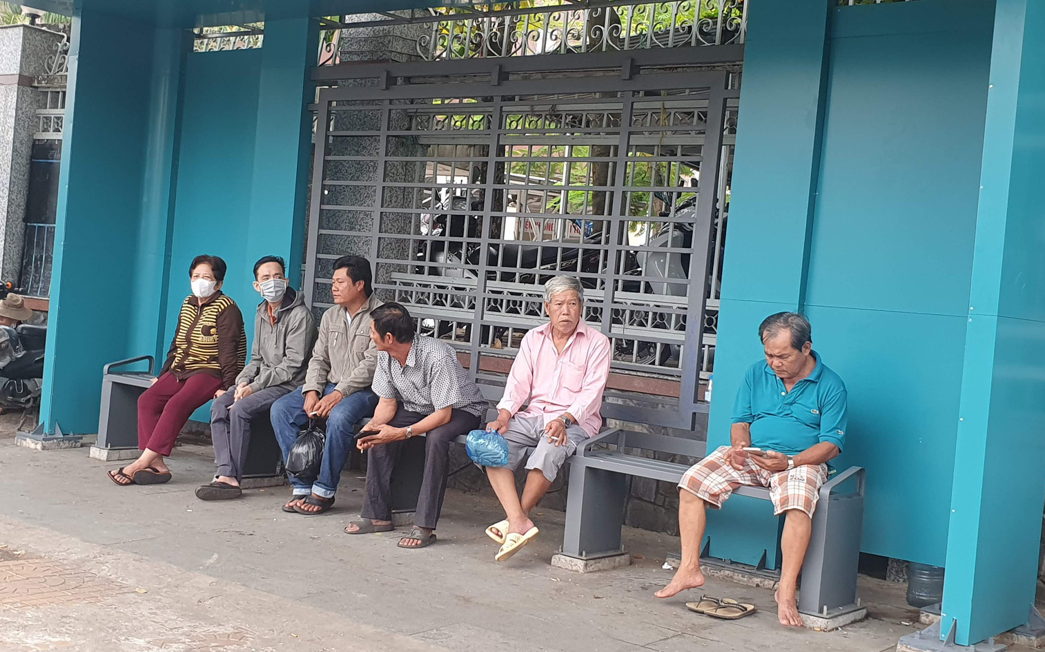 Cần Thơ mở hai tuyến xe buýt mới phục vụ người dân đi lại dịp Tết- Ảnh 2. Cần Thơ xây 501 nhà chờ xe buýt có lắp camera giám sát