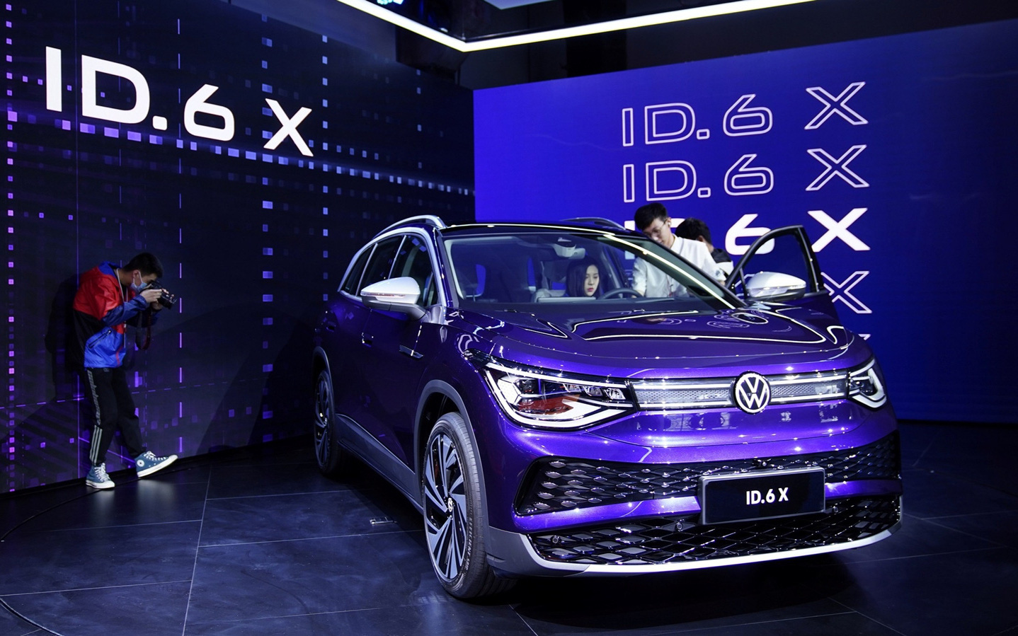 Đại gia công nghệ Huawei mời Audi, Mercedes-Benz làm xe điện thông minh- Ảnh 4. Nhiều hãng cắp sách học hỏi cách Trung Quốc làm xe điện