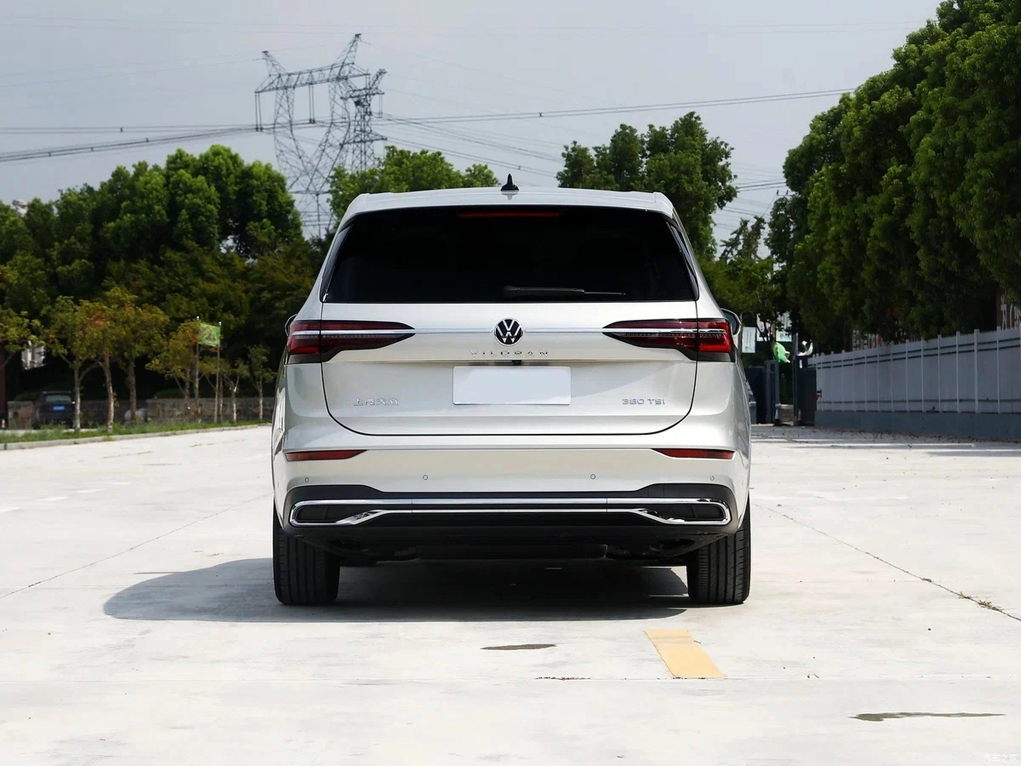 自動車ニュース: 今年の最後の月に発売されることが約束された一連の車、その半分は中国車 - 写真 6。 自動車ニュース: 今年の最後の月に発売されることが約束された一連の車、その半分は中国車 - 写真 6。