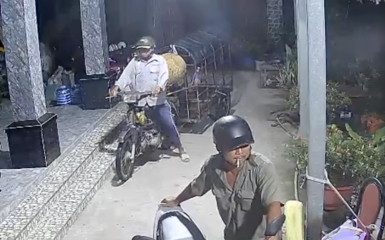 Bắt người giả thương lái mua heo trả tiền sau rồi trốn mất- Ảnh 2. Thương lái đến mua heo, hứa trả tiền rồi biến mất