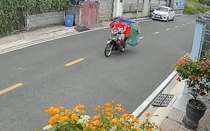 Shipper chạy bộ đuổi theo kẻ trộm xe cùng hơn 30 đơn hàng: Nghe tiếng la mà nhói lòng