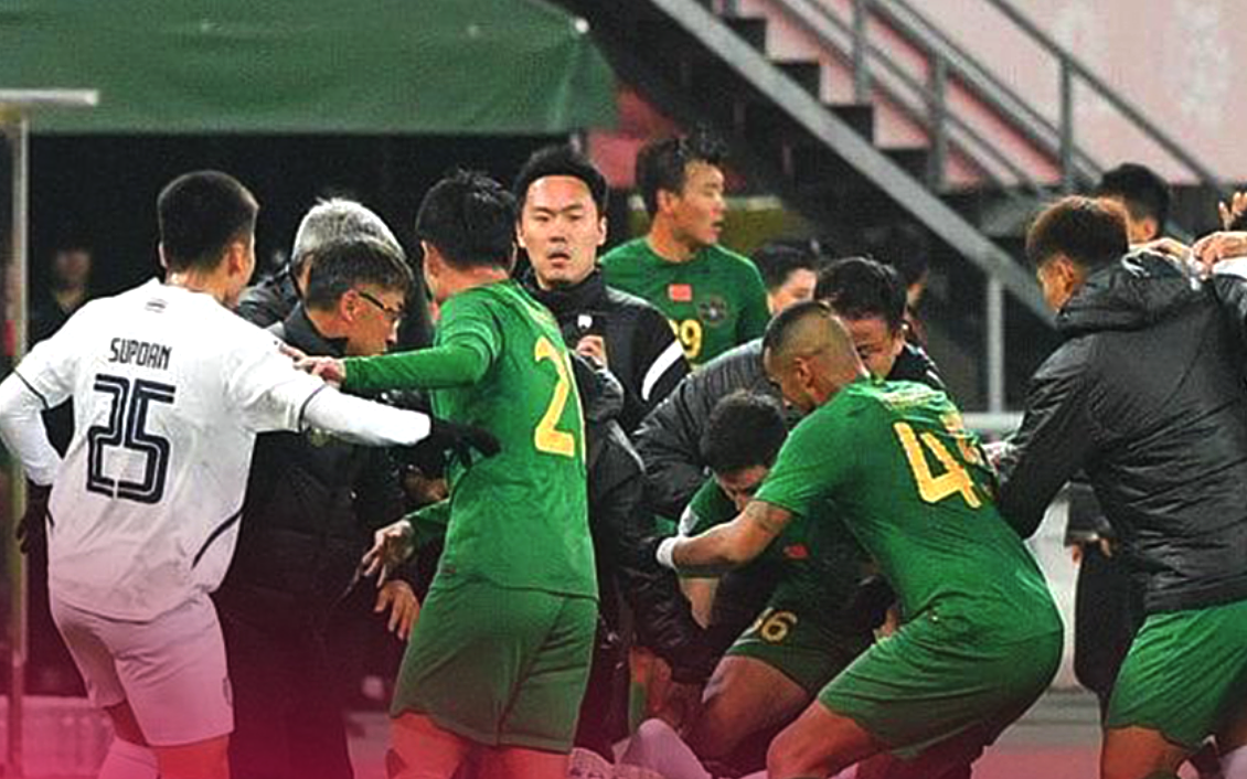 AFC ra án phạt nặng cầu thủ Buriram United và Chiết Giang đánh nhau ở AFC Champions League- Ảnh 3. Đánh nhau dữ dội giữa cầu thủ Thái Lan và Trung Quốc ở AFC Champions League