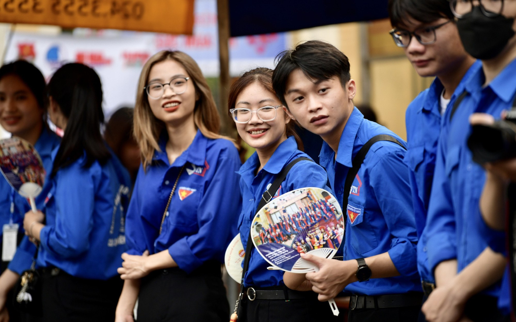 Trao 2,2 tỉ đồng tiếp sức học sinh, sinh viên khó khăn- Ảnh 2. Huy động gần 37 tỉ đồng Tiếp sức mùa thi năm 2023