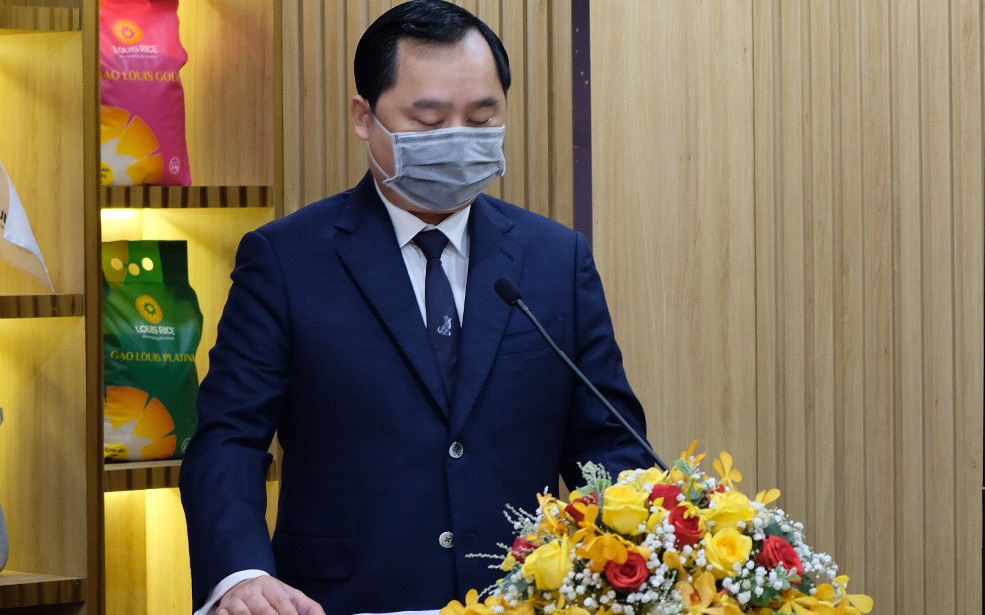 Một công ty bất động sản lỗ vài trăm tỉ, cổ phiếu sắp hủy niêm yết- Ảnh 3. Hủy niêm yết cổ phiếu từng tăng vọt 6.000% do ông Đỗ Thành Nhân thổi giá