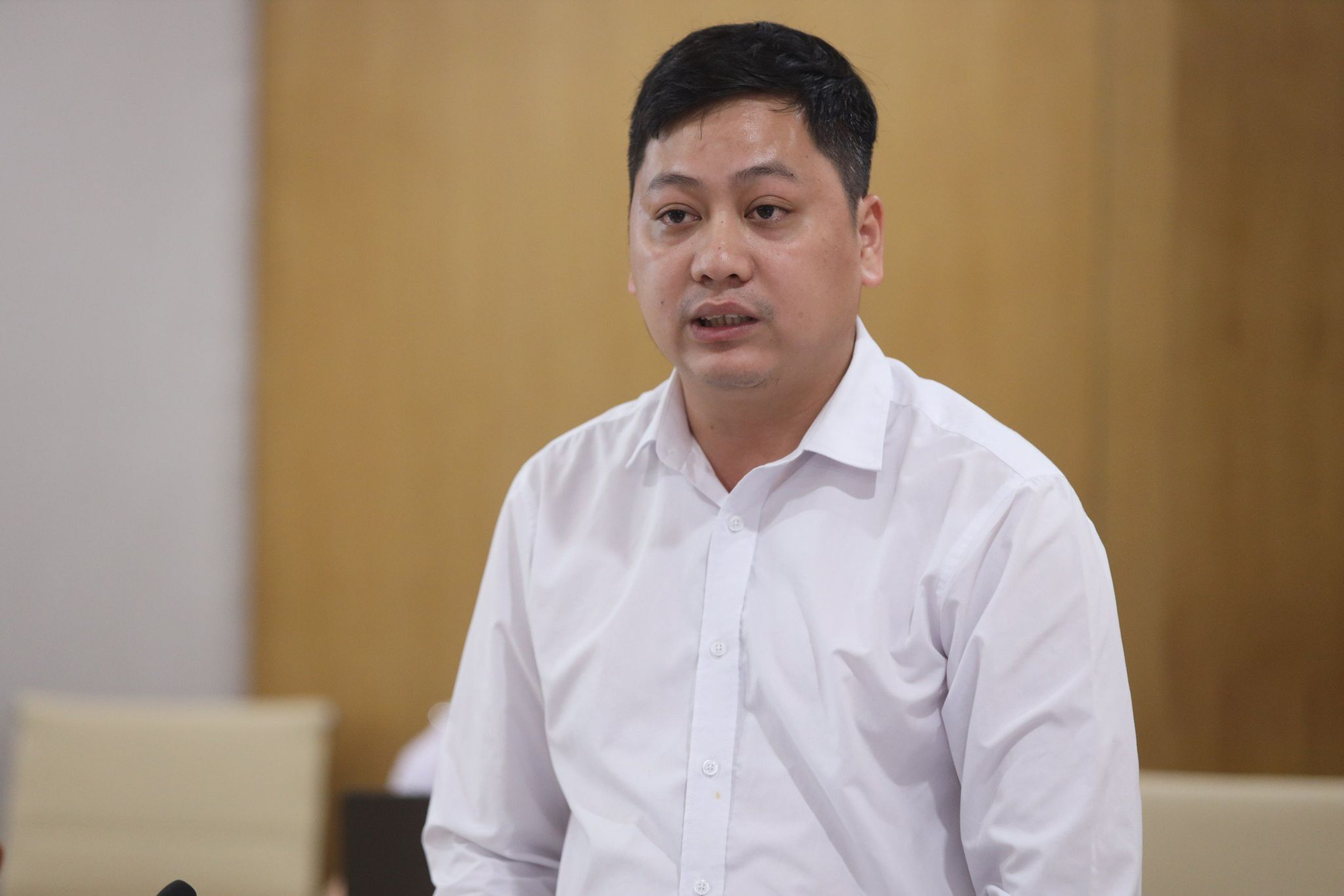 Ông Nguyễn Phú Lương, Phó giám đốc Trung tâm Giám sát an toàn không gian mạng quốc gia khuyến cáo người dùng về nguy cơ lộ lọt thông tin cá nhân khi sử dụng các ứng dụng trên mạng - Ảnh: H.NAM