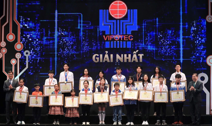 Awards Ceremony of 2021 National Creative Competition for Youth and Children