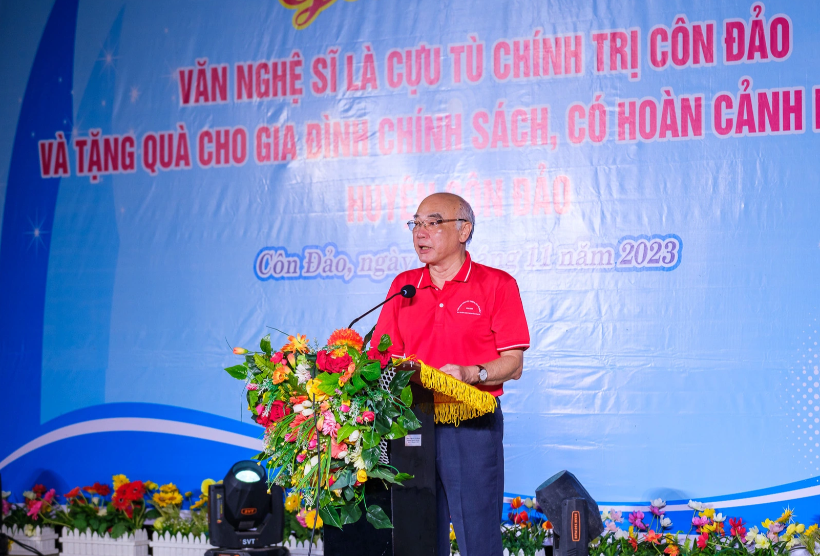 Ông Phan Nguyễn Như Khuê phát biểu tại buổi giao lưu - Ảnh: NGUYỄN HIỀN