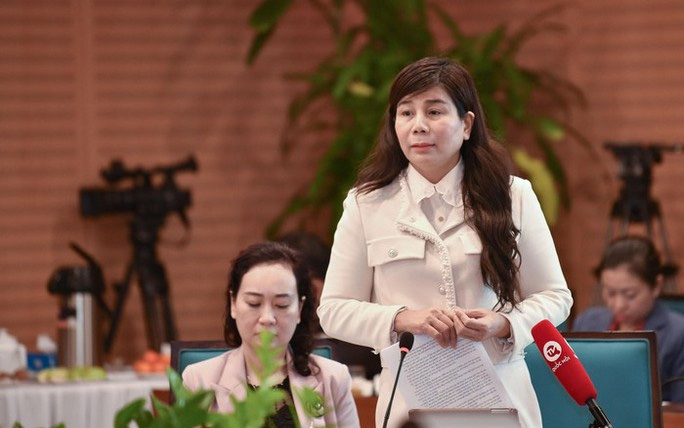 2,3 triệu học sinh ra đường cùng phụ huynh mỗi sáng, Hà Nội không tắc đường mới lạ- Ảnh 2. Chủ tịch Hà Nội nói vụ cựu nữ phó chủ tịch quận khiếu nại quyết định nghỉ công tác