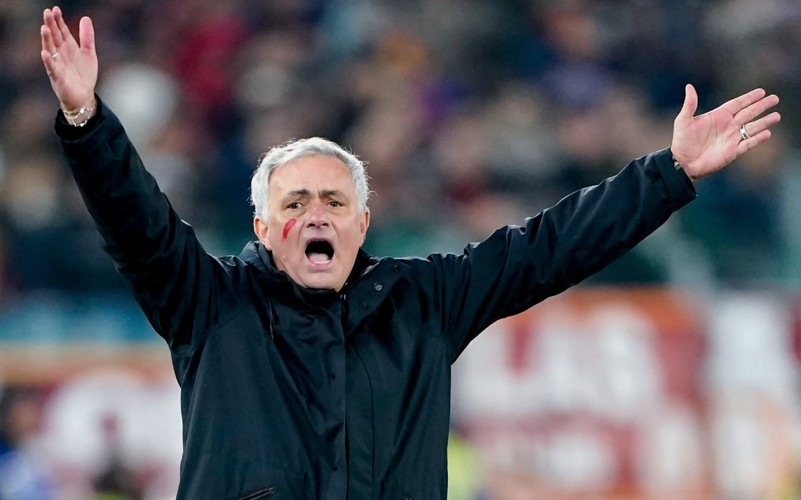 Mourinho bị AS Roma sa thải- Ảnh 2. HLV Mourinho chê các cầu thủ Roma thi đấu hời hợt