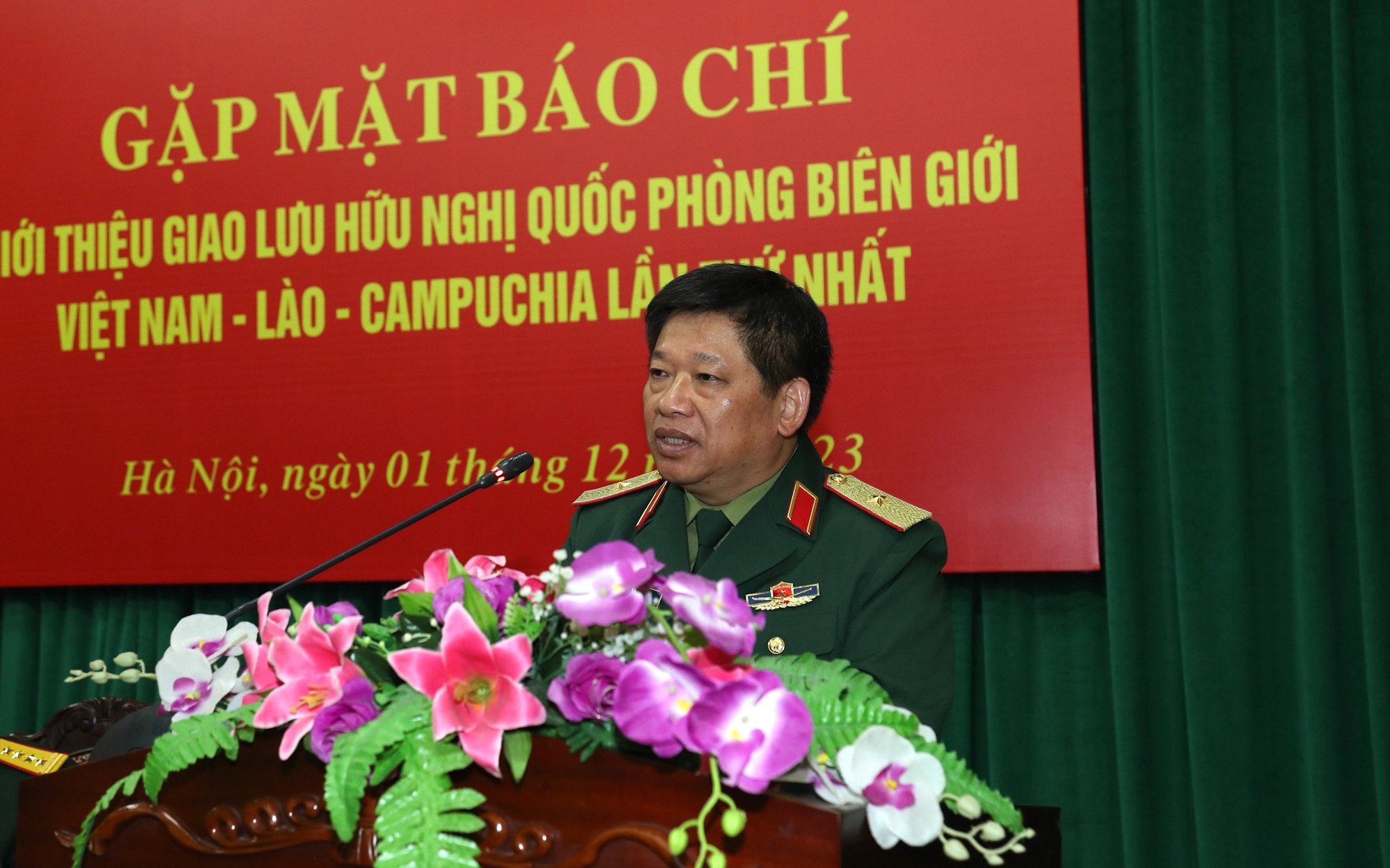 Chủ tịch Quốc hội Vương Đình Huệ hội kiến lãnh đạo Lào- Ảnh 3. Lần đầu tiên giao lưu hữu nghị quốc phòng biên giới Việt Nam - Lào - Campuchia