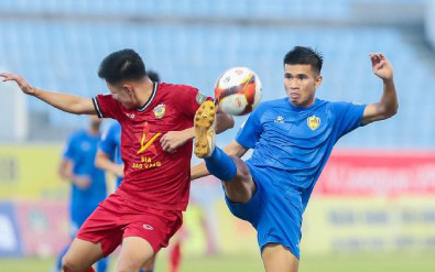 Xếp hạng V-League 2023-2024: Nam Định dẫn đầu, Hoàng Anh Gia Lai cuối bảng- Ảnh 2. Tân binh CLB Quảng Nam thắng trận đầu tiên tại V-League