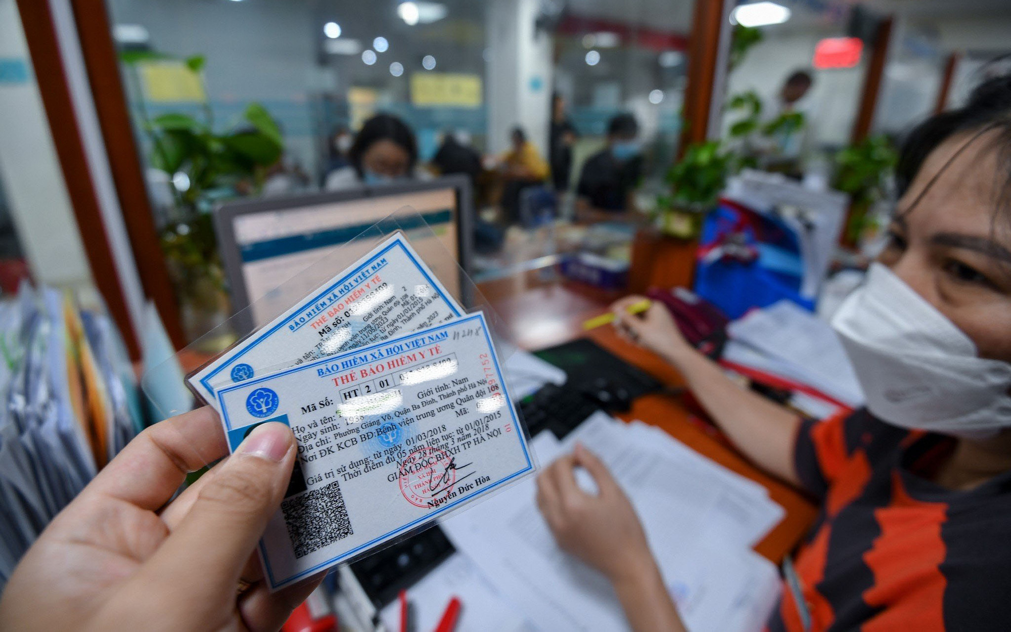 Thuốc mới, chi phí hợp lý sẽ được đánh giá để bảo hiểm chi trả- Ảnh 2. Đề xuất bảo hiểm y tế thanh toán cho người bệnh tự mua thuốc