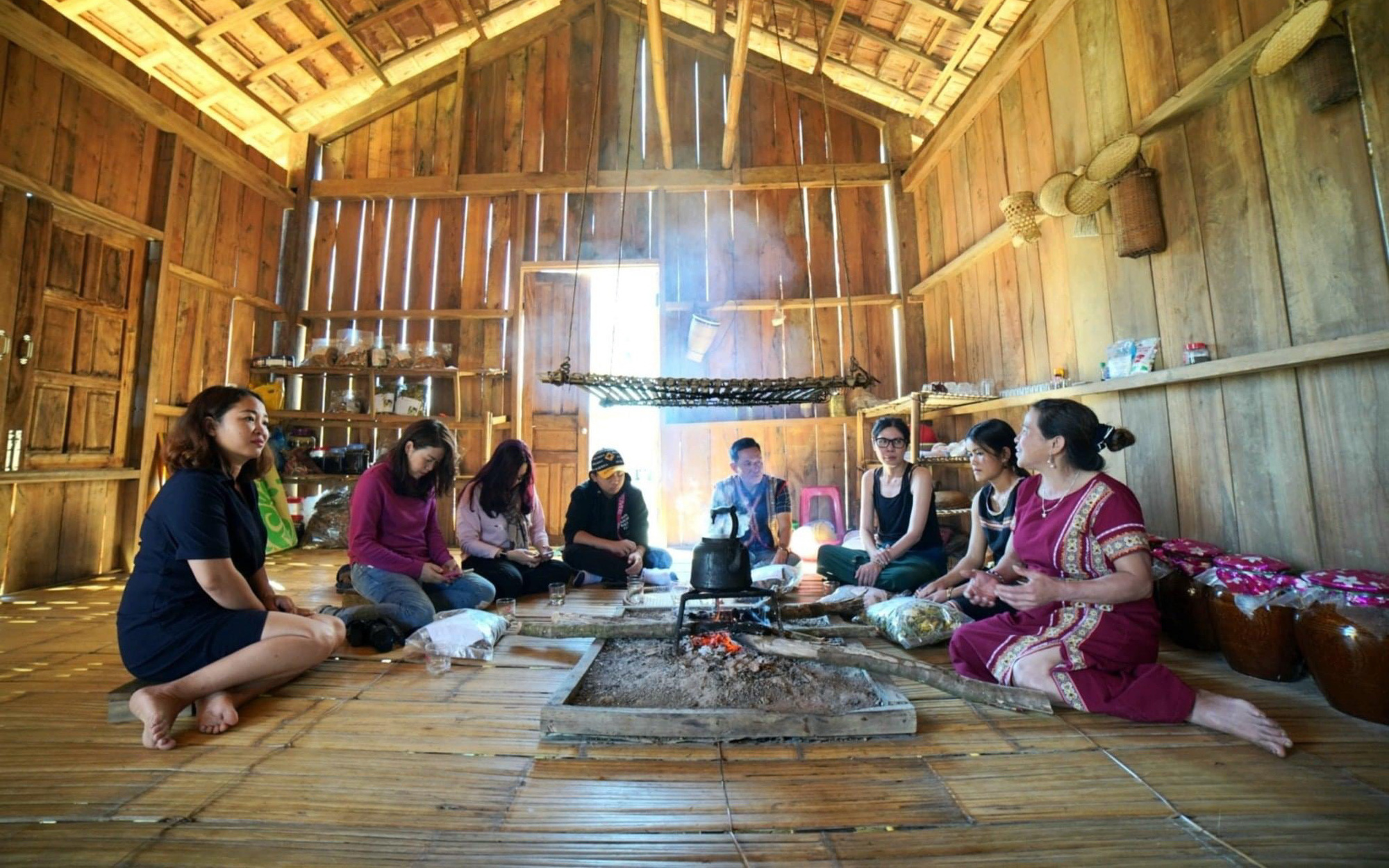 Những người từ chối thành phố - Kỳ cuối: Đưa gia đình về chốn an vui- Ảnh 3. Những người từ chối thành phố - Kỳ 6: Ngậm ngùi chia tay giấc mơ núi rừng