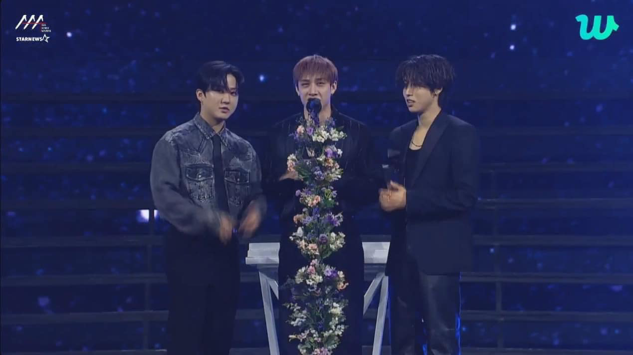 Đang đi vệ sinh, idol nhóm 3RACHA chạy thục mạng khi được gọi tên nhận ...