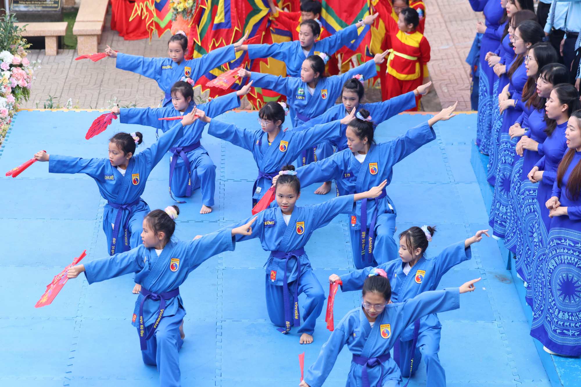 Gần 1.000 học sinh hào hứng tham gia Ngày hội Em yêu Sử Việt- Ảnh 4.
