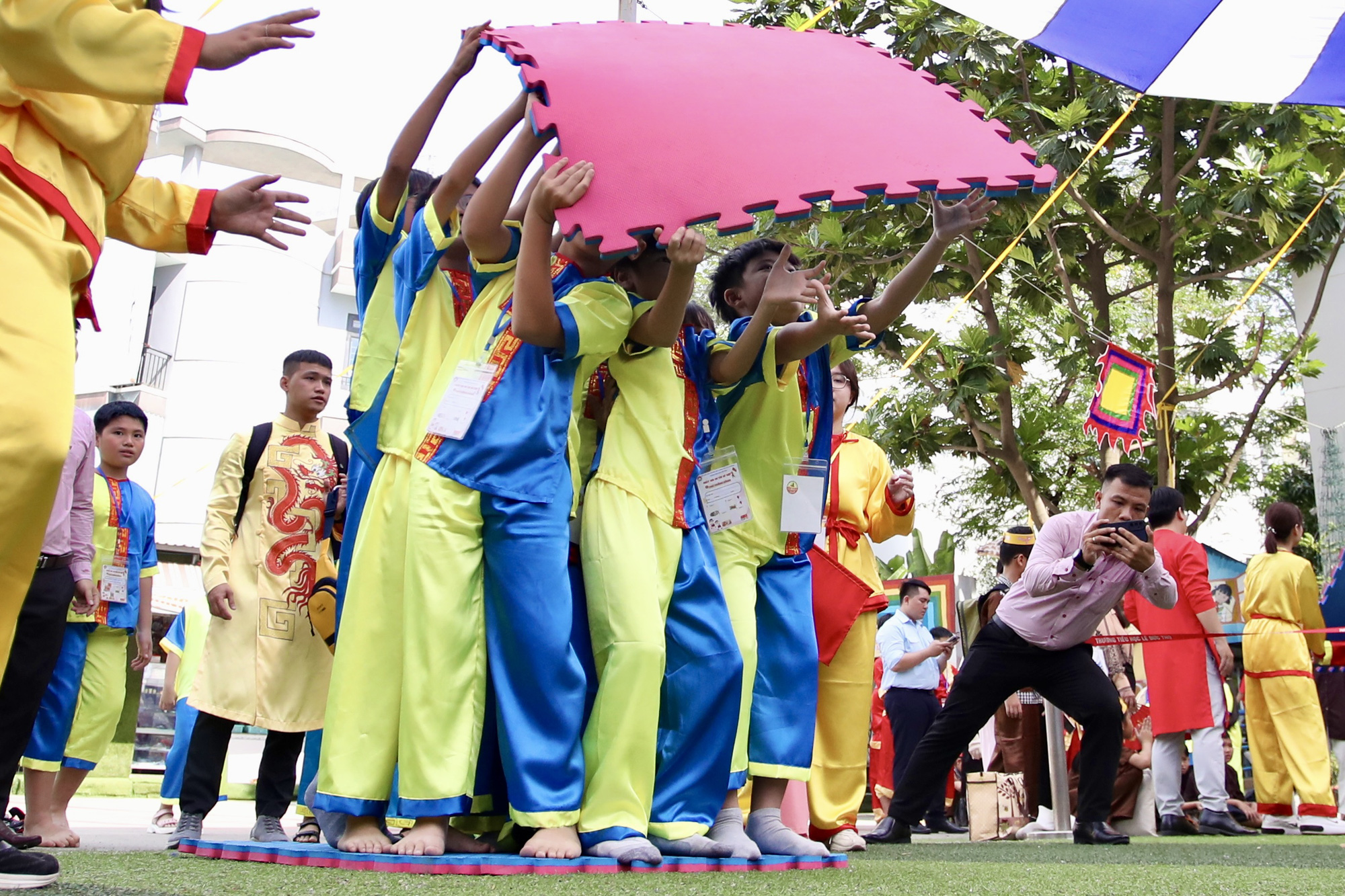 Gần 1.000 học sinh hào hứng tham gia Ngày hội Em yêu Sử Việt- Ảnh 13.
