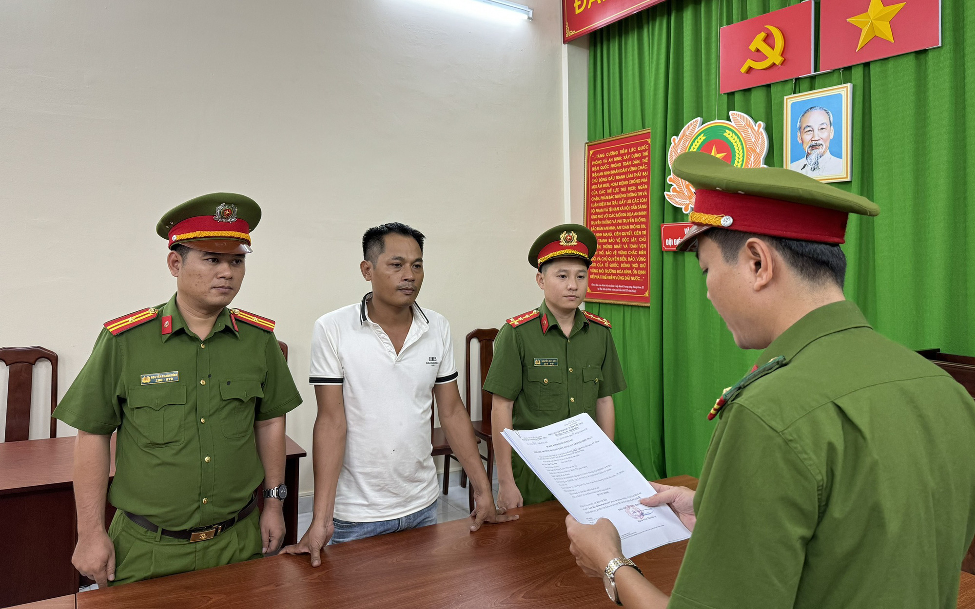 Từ vụ cướp tài sản, thu giữ gần 200 xe máy nghi trộm, cướp ở tiệm cầm đồ- Ảnh 5. Cửa hàng xe ở TP.HCM mua khống 10.000 phiếu xuất xưởng, bán gần 4.000 xe gian ra thị trường