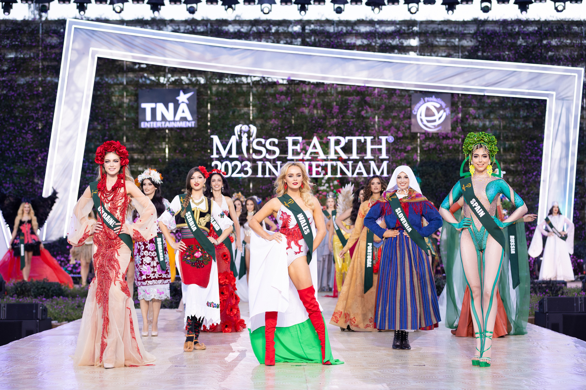 Hoa hậu Đỗ Lan Anh tạo ấn tượng tốt trong đêm bán kết Miss Earth 2023- Ảnh 4.